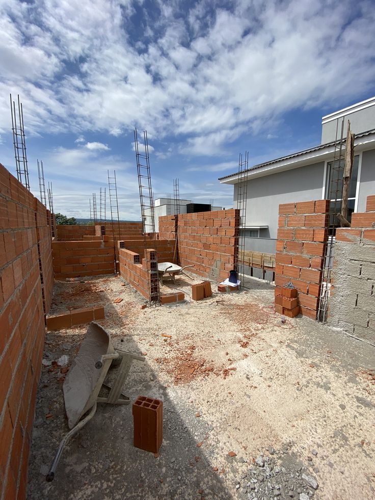 Muros de ladrillo hueco en construcción